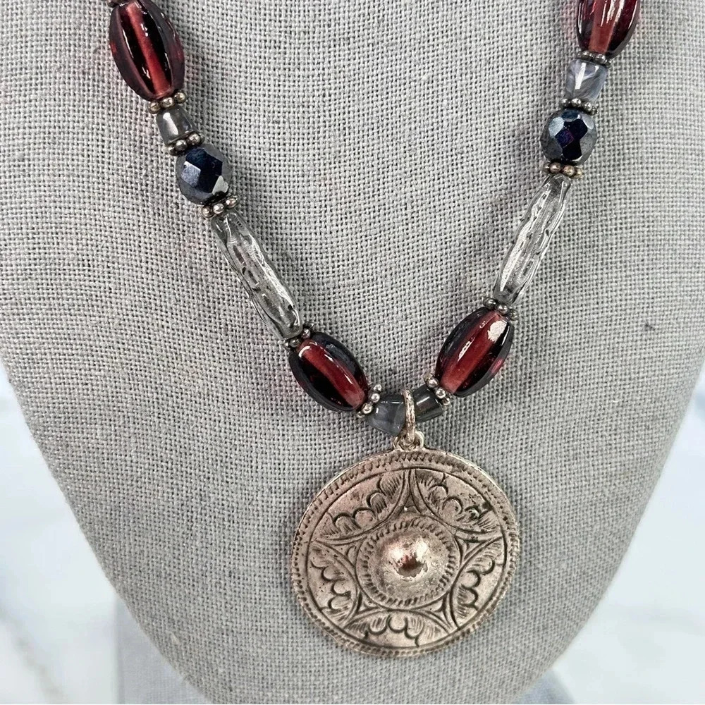 Glass Bead Medallion Necklace 18” Silver-tone Boho Circle Pendant Global…